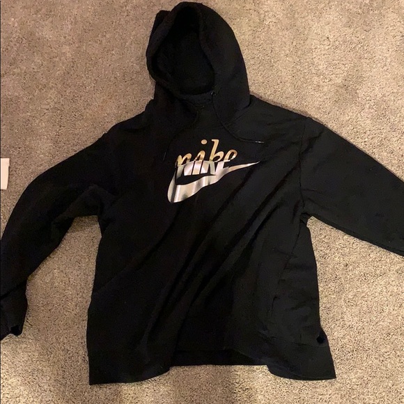 Nike Tops - NIKE sweatshirt
